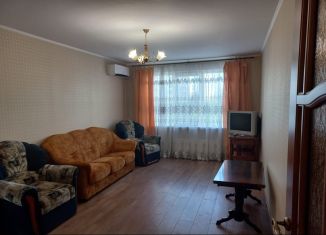 Аренда двухкомнатной квартиры, 63 м2, Краснодар, улица Карякина, 25