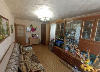 3-комнатная квартира на продажу, 68.9 м2, поселок городского типа Джалиль, улица Ахмадиева, 1