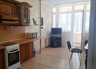Аренда 2-комнатной квартиры, 70 м2, Новороссийск, Южная улица, 1