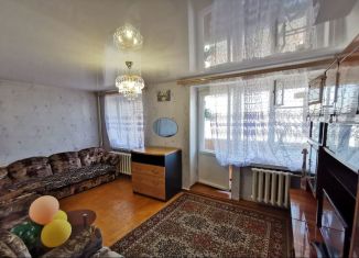 Продается двухкомнатная квартира, 53.4 м2, Киров, улица Карла Маркса, 52