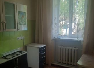 Продается двухкомнатная квартира, 49 м2, Бийск, улица Льва Толстого, 174