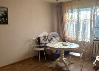 Продаю двухкомнатную квартиру, 42 м2, Новосибирск, улица Шмидта, 8, метро Золотая Нива