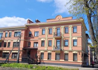 Продам трехкомнатную квартиру, 120 м2, Рыбинск, Волжская набережная, 143