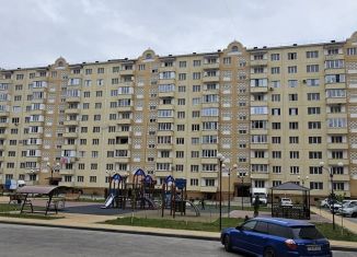 Продается 2-комнатная квартира, 92 м2, Каспийск, улица Зейнудина Батманова, 14А