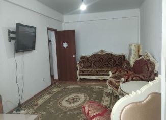 Сдам в аренду 2-ком. квартиру, 42 м2, Дагестан, улица Хаджи Булача, 14В