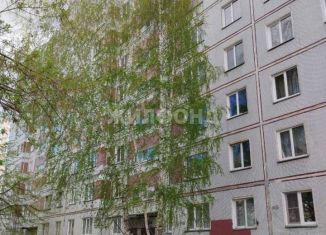 Продаю трехкомнатную квартиру, 64.4 м2, Новосибирск, улица Курчатова, 37