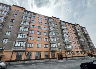 Продается 2-комнатная квартира, 65 м2, Северная Осетия, улица Курсантов-Кировцев, 27Ак1