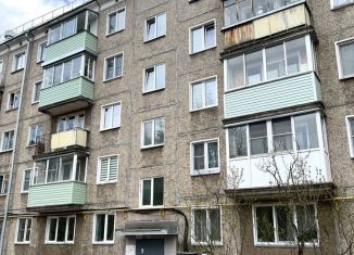 Продам 2-комнатную квартиру, 45 м2, Кировская область, улица Чапаева, 53