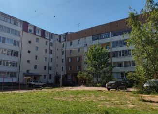 Продаю 2-ком. квартиру, 46.2 м2, Тутаев, Советская улица, 22