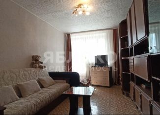 Продается однокомнатная квартира, 33 м2, Пермский край, улица Льва Толстого, 33