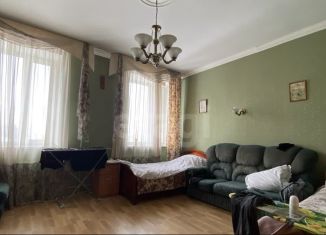 Продается трехкомнатная квартира, 80.5 м2, Дзержинский, улица Ленина, 14