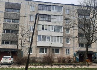 Продается 3-комнатная квартира, 66.2 м2, деревня Лесколово, Красноборская улица, 21