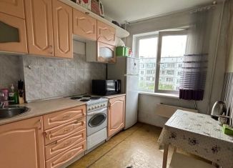 Продается трехкомнатная квартира, 60 м2, Новосибирск, улица Доватора, 17, метро Берёзовая роща