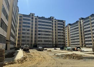 Продаю многокомнатную квартиру, 92 м2, Дагестан, улица Амет-хан Султана, 6