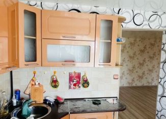Продается двухкомнатная квартира, 43 м2, Свердловская область, улица Мамина-Сибиряка, 4
