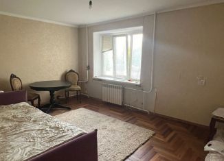 Продается 3-комнатная квартира, 92 м2, Нальчик, улица Шогенова, 4, район Дубки
