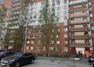 Продается трехкомнатная квартира, 69.6 м2, Санкт-Петербург, Ленинский проспект, 93к2, метро Автово