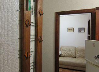 Сдам в аренду 1-комнатную квартиру, 33 м2, Ставропольский край, проспект Октябрьской Революции, 49