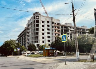 Продается 4-ком. квартира, 103 м2, Евпатория, проспект Ленина, 25Вк1