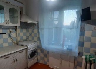 Сдается в аренду 3-комнатная квартира, 64 м2, Волгоград, улица Гороховцев, 16