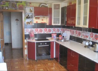 Продам трехкомнатную квартиру, 105 м2, Свердловская область, улица Белинского, 169А