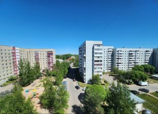 Продается трехкомнатная квартира, 64.2 м2, Новгородская область, проспект Александра Корсунова, 57
