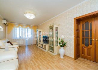 3-комнатная квартира на продажу, 90.7 м2, Рязань, улица Стройкова, 18