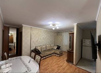 Сдается 3-комнатная квартира, 54 м2, Каспийск, улица Орджоникидзе, 18