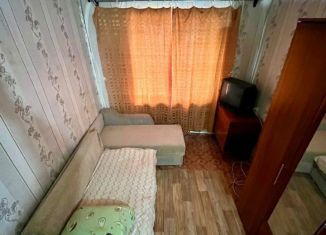 Сдача в аренду комнаты, 12 м2, Киров, Октябрьский проспект, 22