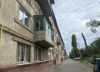 Продам комнату, 14 м2, Волгоград, улица Адмирала Ушакова, 6