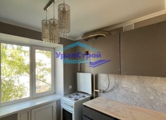 Двухкомнатная квартира на продажу, 44.5 м2, Октябрьский, 21-й микрорайон, 4/5