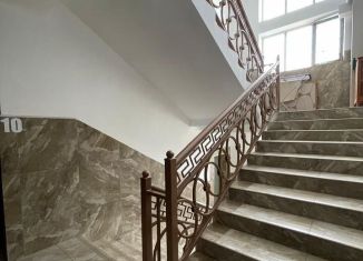 Продам 2-комнатную квартиру, 85 м2, Дагестан, улица Абубакарова, 106к2