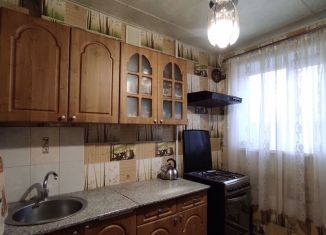 Продается трехкомнатная квартира, 56.8 м2, Челябинск, Курчатовский район, улица Молодогвардейцев, 8