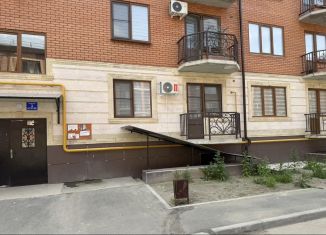 Продаю 1-комнатную квартиру, 36 м2, Моздок, улица Аслана Лалиева, 4