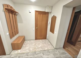 Сдача в аренду двухкомнатной квартиры, 70 м2, Санкт-Петербург, Комендантский проспект, 7к1, метро Комендантский проспект