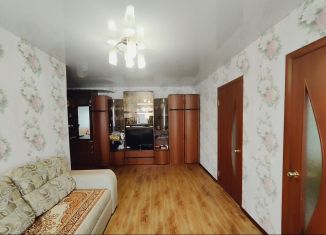 Продаю четырехкомнатную квартиру, 61.2 м2, Челябинская область, улица имени Ю.А. Гагарина, 32А