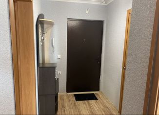 Сдаю в аренду 1-ком. квартиру, 38 м2, Новороссийск, улица Григорьева, 10