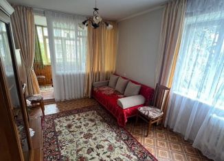 Сдам 1-ком. квартиру, 35 м2, Сочи, улица Молокова, 30, микрорайон Черемушки