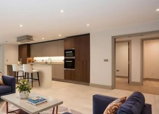 Продажа 3-комнатной квартиры, 104 м2, Москва, Звенигородская улица, 11, метро Славянский бульвар