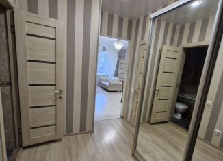 Сдам трехкомнатную квартиру, 67 м2, Ленинградская область, Комсомольская улица, 11