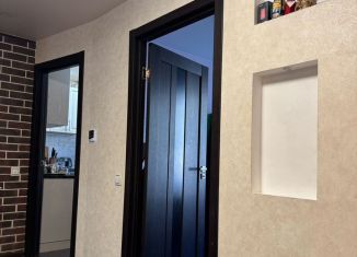 Продаю 2-комнатную квартиру, 35 м2, Лобня, улица Ленина, 51