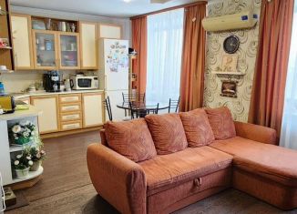 Продам 2-ком. квартиру, 73 м2, Череповец, Пионерская улица, 23В
