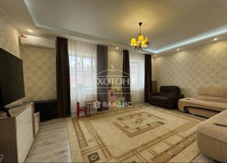 Продам двухкомнатную квартиру, 64 м2, Элиста, улица Аккочкарова, 31