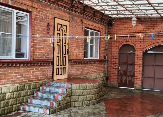 Продаю дом, 80 м2, Майкоп, Госпитальная улица