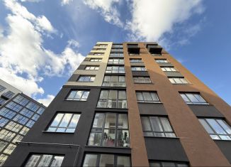 Продам 2-ком. квартиру, 66.6 м2, Калининград