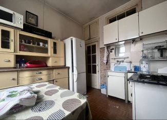 Продается двухкомнатная квартира, 60 м2, Гатчина, проспект 25 Октября
