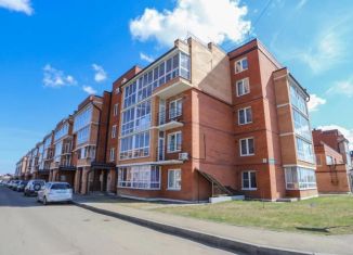 Продам 1-ком. квартиру, 32 м2, поселок Дзержинск, микрорайон Современник, 24