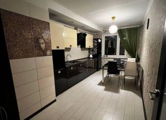 Продаю двухкомнатную квартиру, 59 м2, Лобня, улица Калинина, 36