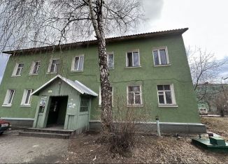 Продам 2-ком. квартиру, 31.9 м2, Новосибирск, 2-й Светлановский тупик, 12, метро Заельцовская