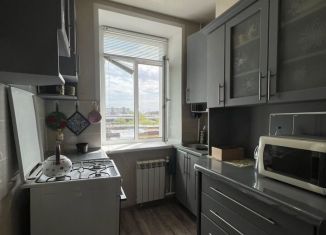 Сдаю в аренду 2-ком. квартиру, 48 м2, Димитровград, улица 9-я Линия, 25